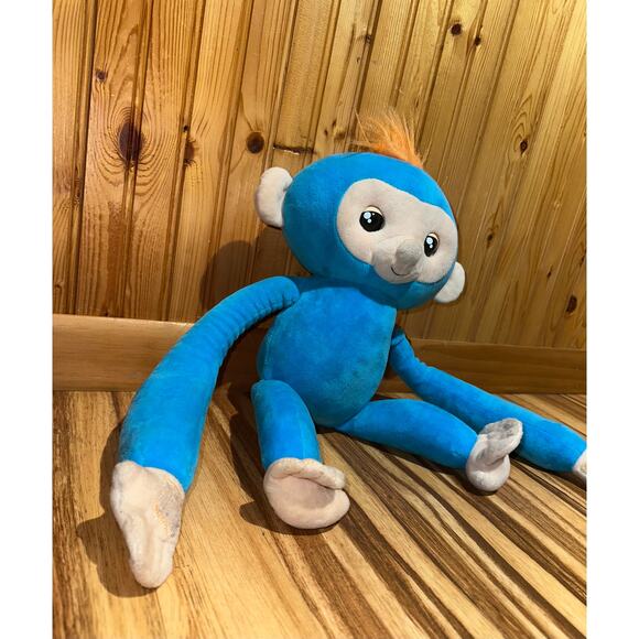 WowWee Fingerlings Hugs Boris The Blue Monkey Plush Soft Toy - Picture 2 of 6